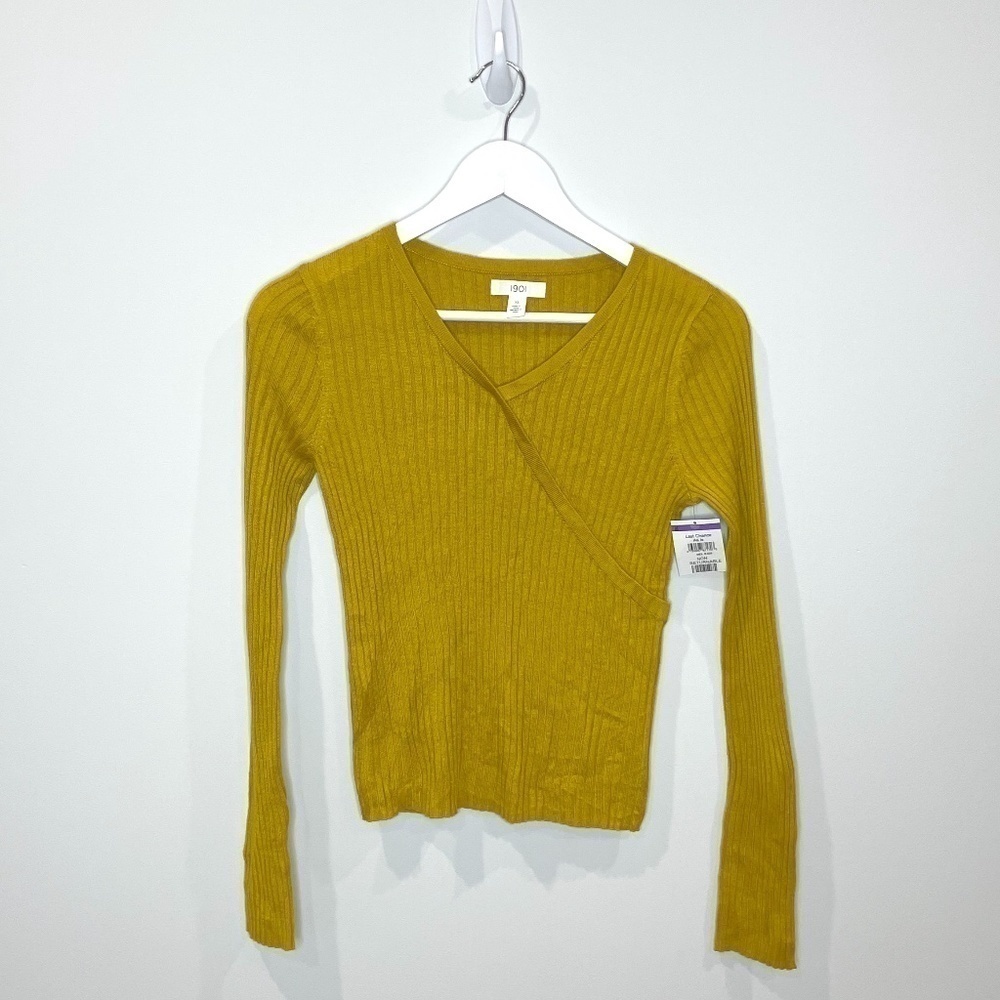 1901 Yellow Long Sleeve Solid V-Neck Top